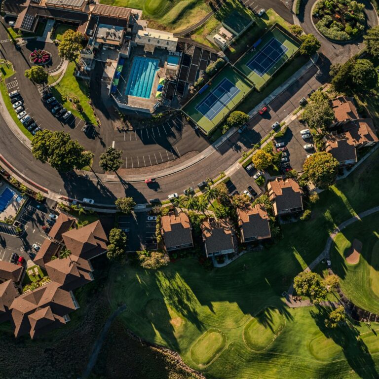 Purple and Gold Modern Happy New Year Instagram Post (1)